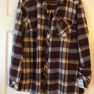 Soft 100% cotton long sleeved Sonoma flannel shirt